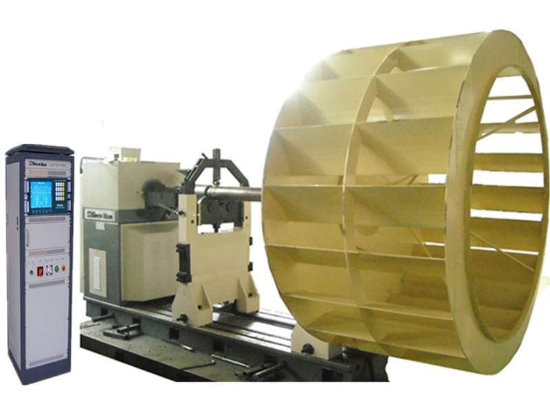 （5000kg）SB-11萬(wàn)向節(jié)傳動(dòng)硬支承平衡機(jī)